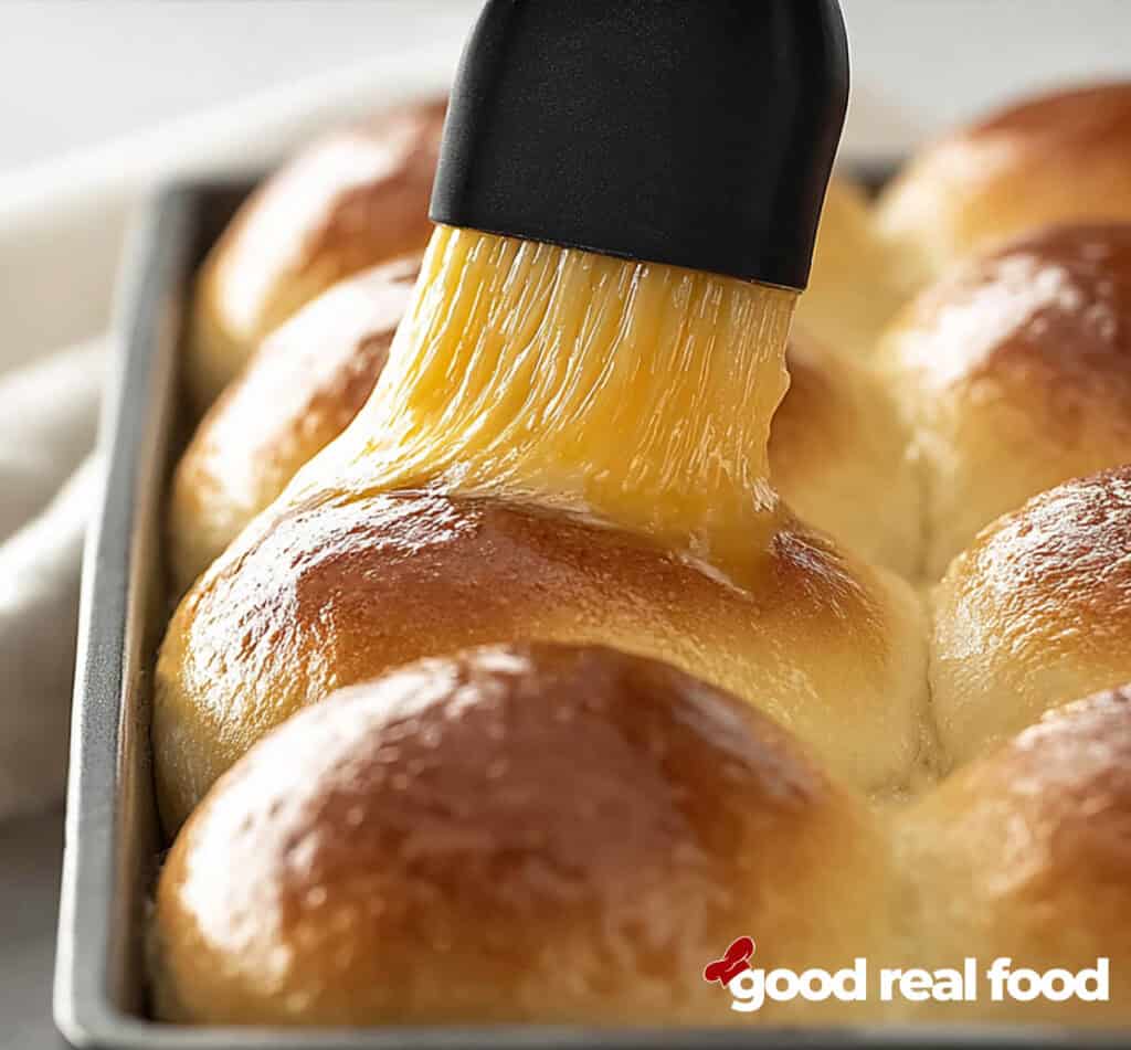 A pan of sweet Potato Dinner Rolls.