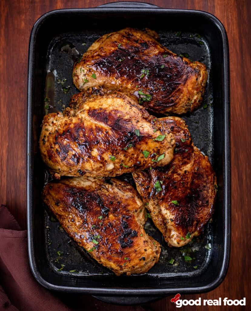 A pan of balsamic chicken.
